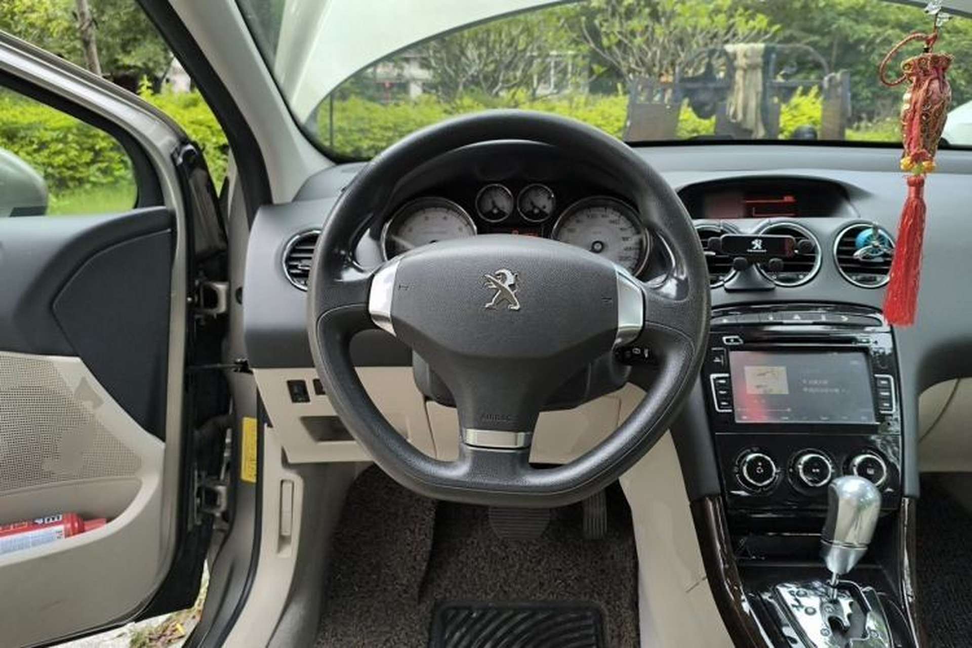 Used Peugeot 408 2013 2.0L Automatic Comfort Edition Steering Wheel
