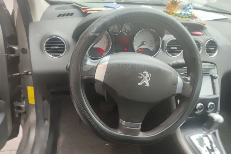 Used Peugeot 408 2013 2.0L Automatic Comfort Edition Steering Wheel