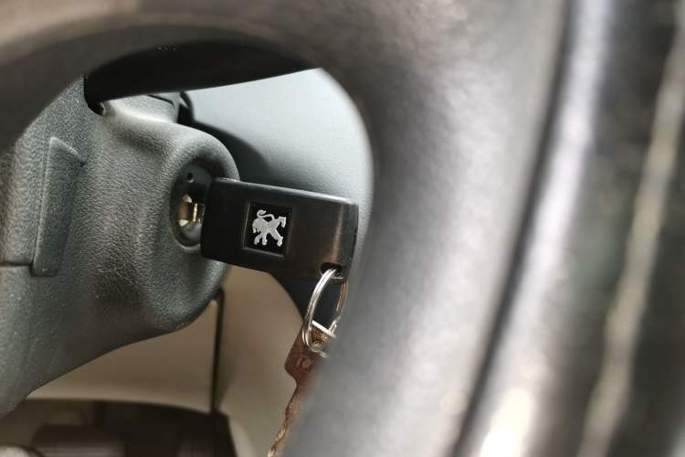Used Peugeot 408 2013 2.0L Automatic Comfort Edition Vehicle Key