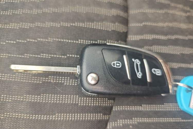 Used Peugeot 408 2013 2.0L Automatic Comfort Edition Vehicle Key