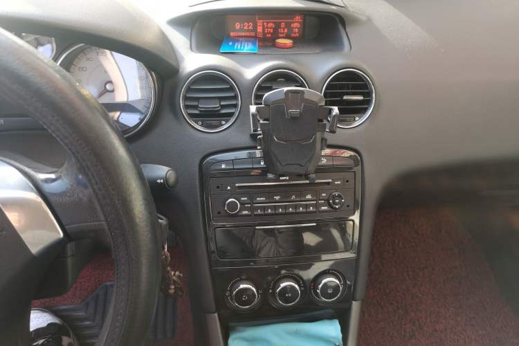Used Peugeot 408 2013 1.6L Manual Comfort Edition Audio And AC Panel