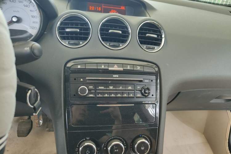 Used Peugeot 408 2013 1.6L Manual Comfort Edition Audio And AC Panel