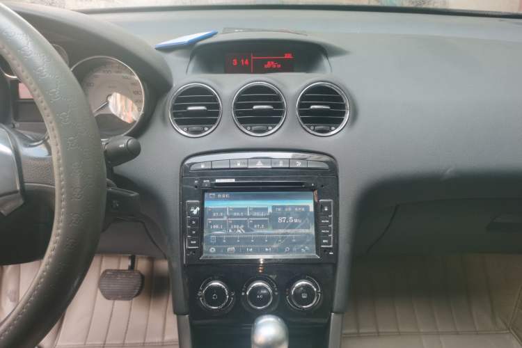 Used Peugeot 408 2013 2.0L Automatic Comfort Edition Audio And AC Panel