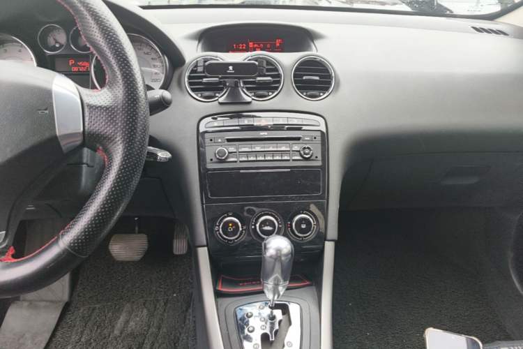 Used Peugeot 408 2013 2.0L Automatic Comfort Edition Audio And AC Panel