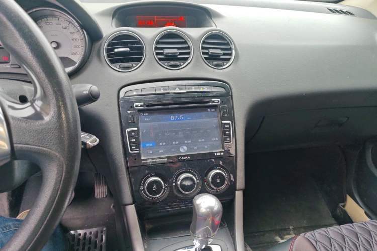 Used Peugeot 408 2013 2.0L Automatic Comfort Edition Audio And AC Panel
