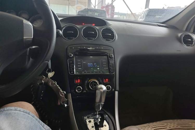 Used Peugeot 408 2013 2.0L Automatic Luxury Edition Audio And AC Panel