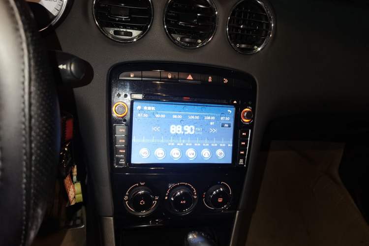 Used Peugeot 408 2013 2.0L Automatic Comfort Edition Audio And AC Panel