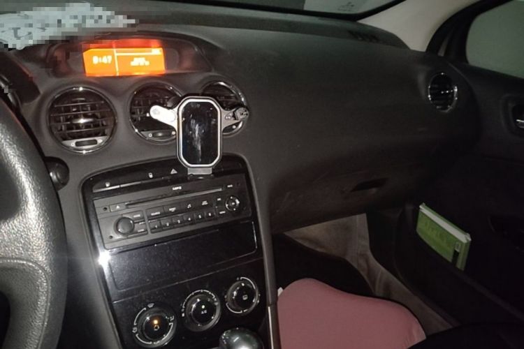 Used Peugeot 408 2013 2.0L Automatic Comfort Edition Audio And AC Panel