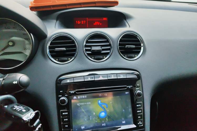 Used Peugeot 408 2013 2.0L Automatic Comfort Edition Audio And AC Panel