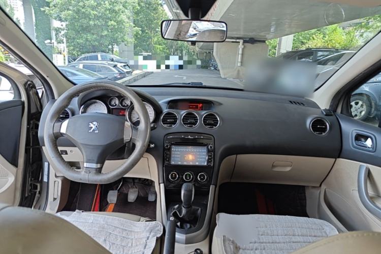 Used Peugeot 408 2013 1.6L Manual Comfort Edition Center Console