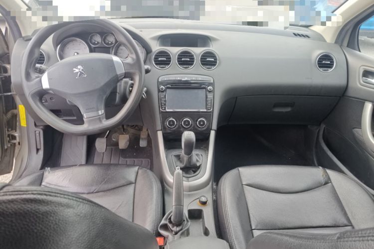 Used Peugeot 408 2013 2.0L Manual Comfort Edition Center Console