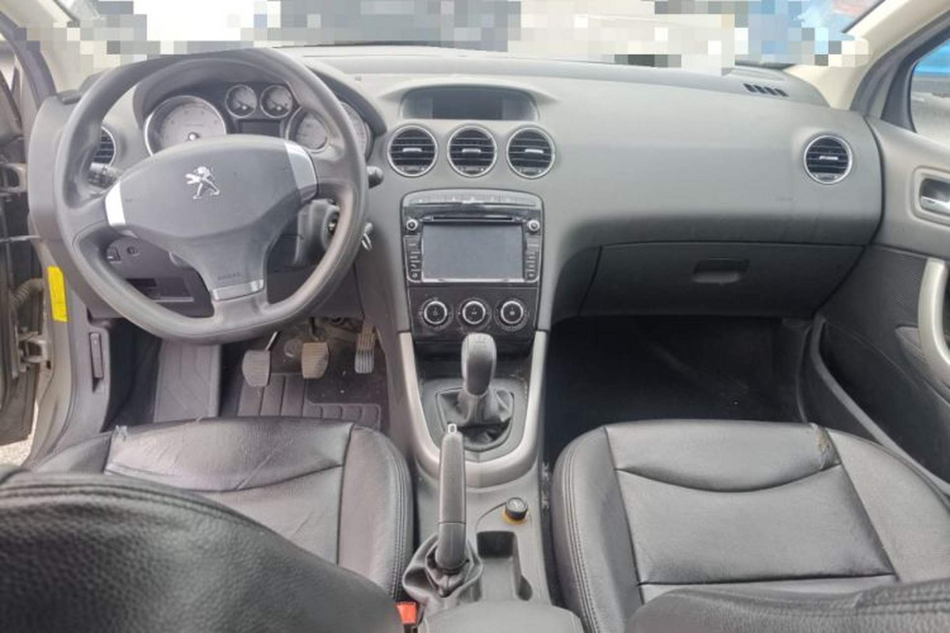 Used Peugeot 408 2013 2.0L Manual Comfort Edition Center Console
