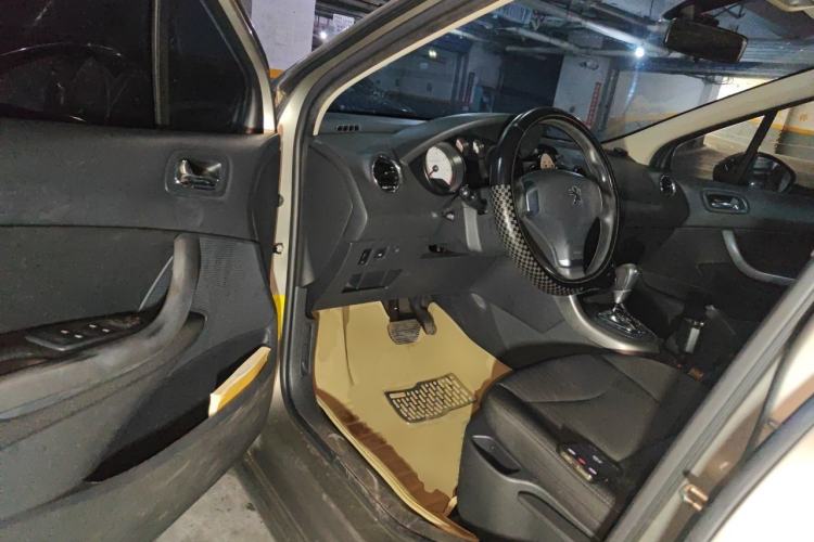 Used Peugeot 408 2013 2.0L Automatic Comfort Edition Driver Seat