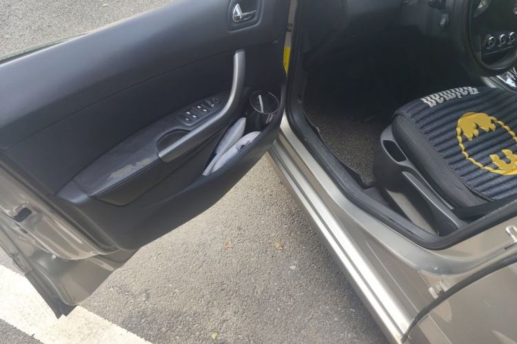 Used Peugeot 408 2013 2.0L Automatic Comfort Edition Driver Seat