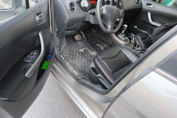 Used Peugeot 408 2013 2.0L Automatic Comfort Edition Driver Seat