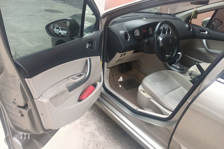 Used Peugeot 408 2013 2.0L Automatic Comfort Edition Driver Seat
