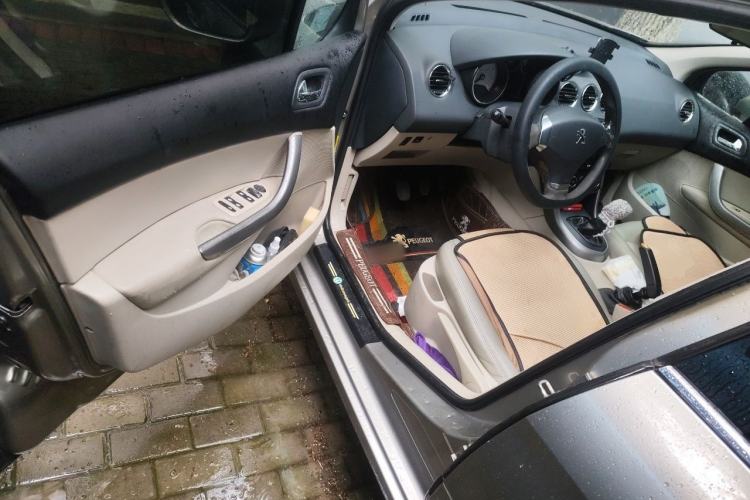 Used Peugeot 408 2013 2.0L Manual Comfort Edition Driver Seat