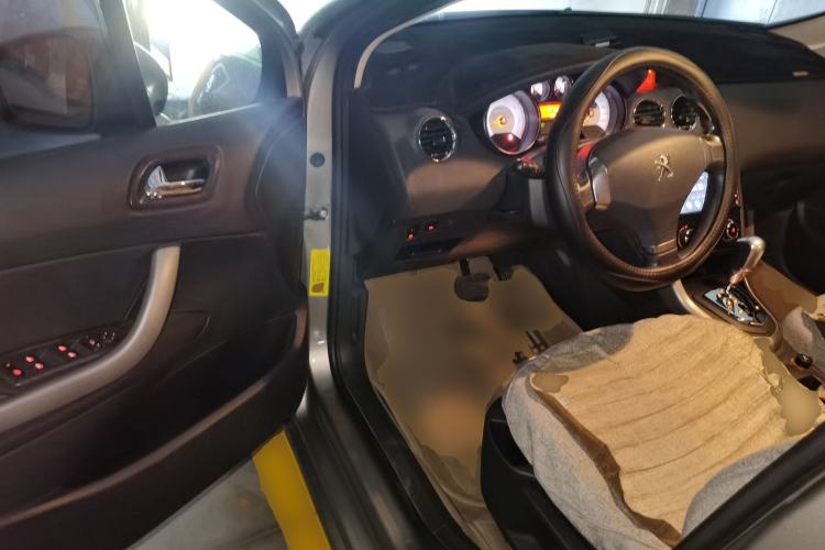 Used Peugeot 408 2013 2.0L Automatic Comfort Edition Driver Seat