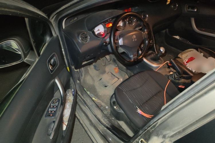 Used Peugeot 408 2013 2.0L Manual Comfort Edition Driver Seat