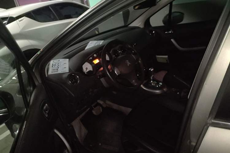 Used Peugeot 408 2013 2.0L Automatic Comfort Edition Driver Seat