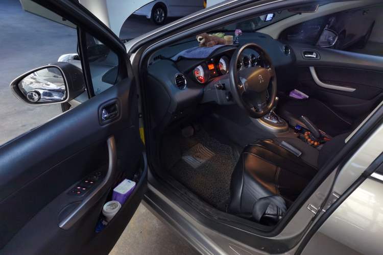 Used Peugeot 408 2013 2.0L Automatic Comfort Edition Driver Seat