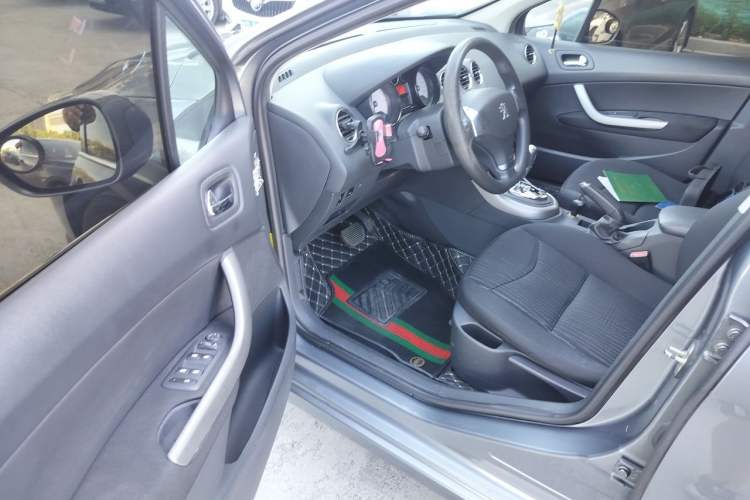 Used Peugeot 408 2013 2.0L Automatic Comfort Edition Driver Seat