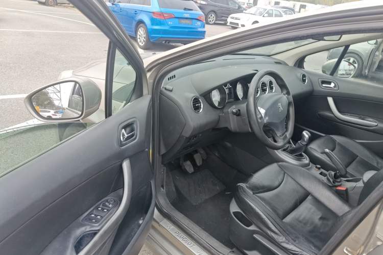 Used Peugeot 408 2013 2.0L Manual Comfort Edition Driver Seat