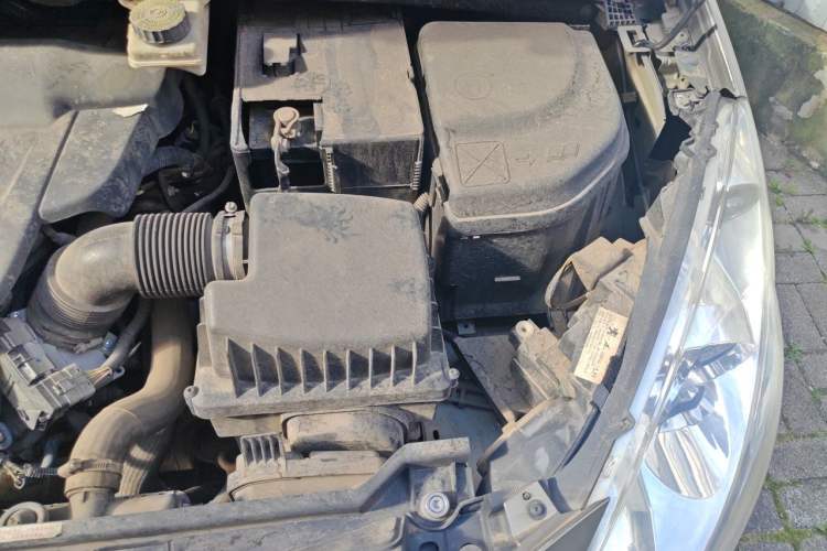 Used Peugeot 408 2013 2.0L Automatic Comfort Edition Engine Bay Left