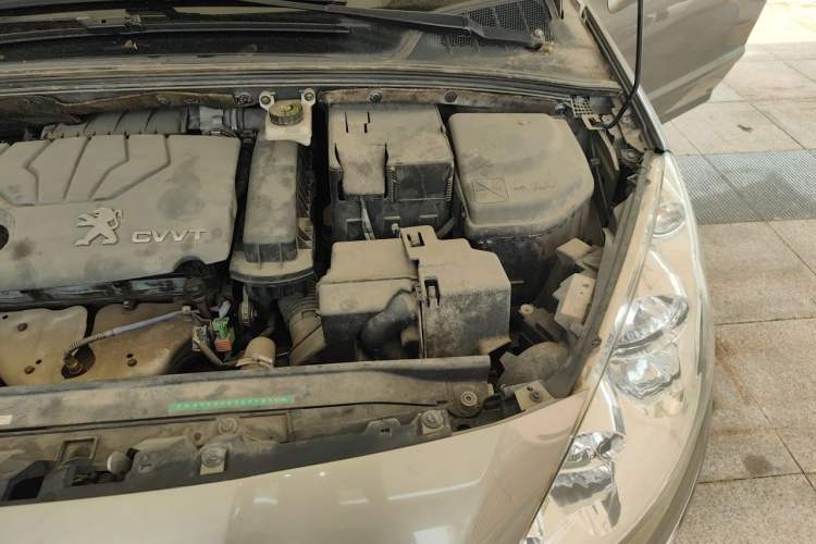 Used Peugeot 408 2013 1.6L Manual Comfort Edition Engine Bay Left