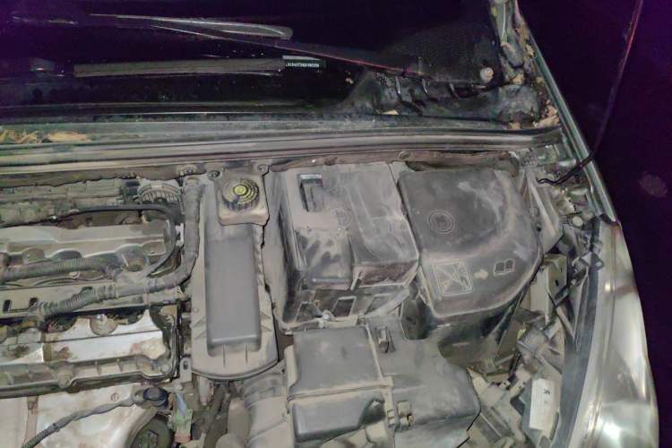 Used Peugeot 408 2013 1.6L Manual Comfort Edition Engine Bay Left
