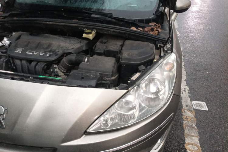 Used Peugeot 408 2013 2.0L Manual Comfort Edition Engine Bay Left