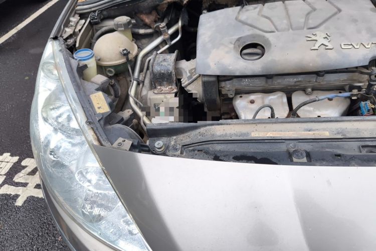 Used Peugeot 408 2013 1.6L Manual Comfort Edition Engine Bay Right