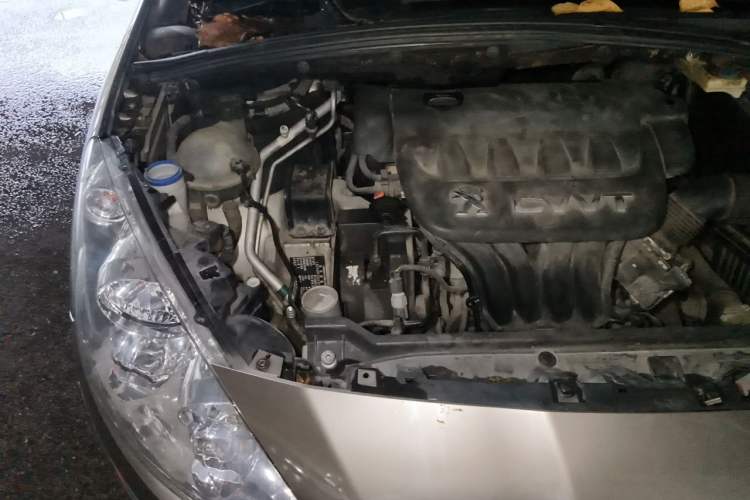 Used Peugeot 408 2013 2.0L Manual Comfort Edition Engine Bay Right