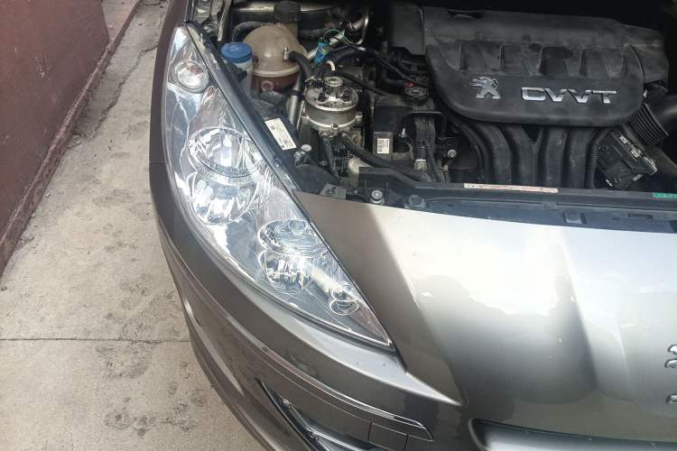 Used Peugeot 408 2013 2.0L Automatic Comfort Edition Engine Bay Right