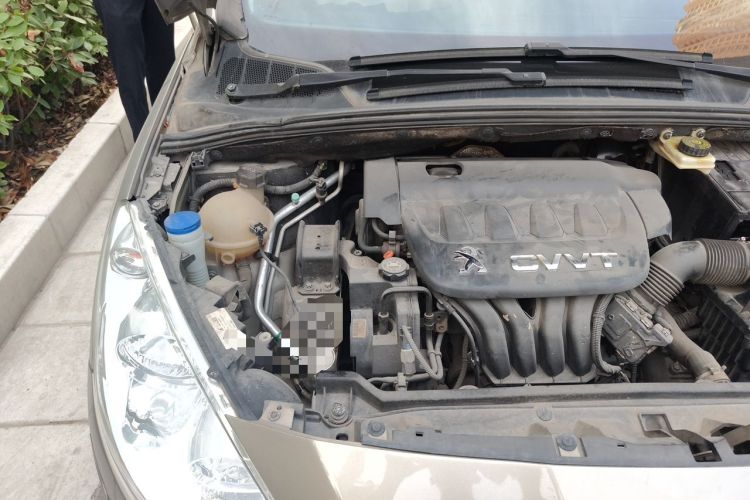 Used Peugeot 408 2013 2.0L Connected Car Luxury Edition Engine Bay Right
