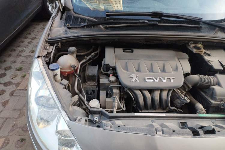 Used Peugeot 408 2013 2.0L Manual Comfort Edition Engine Bay Right