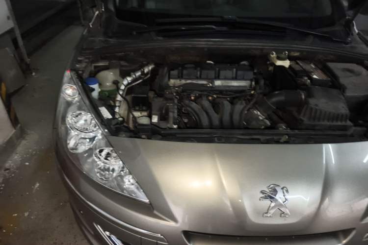 Used Peugeot 408 2013 2.0L Automatic Comfort Edition Engine Bay Right
