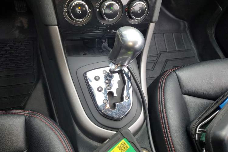 Used Peugeot 408 2013 2.0L Automatic Comfort Edition Gear Lever