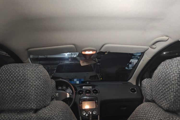 Used Peugeot 408 2013 2.0L Automatic Comfort Edition Headliner