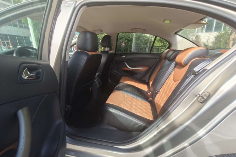 Used Peugeot 408 2013 2.0L Automatic Comfort Edition Headliner