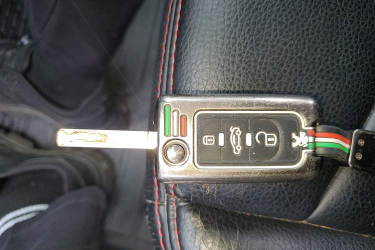 Used Peugeot 408 2013 2.0L Automatic Comfort Edition Interior 1