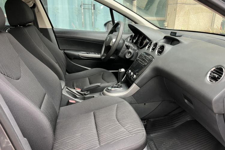 Used Peugeot 408 2013 2.0L Automatic Comfort Edition Interior 1