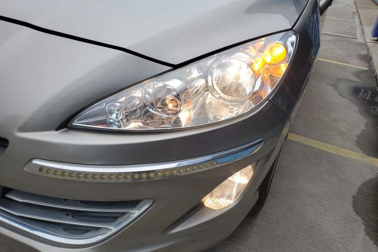 Used Peugeot 408 2013 2.0L Automatic Comfort Edition Left Front Headlight