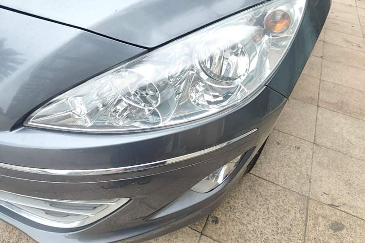 Used Peugeot 408 2013 2.0L Automatic Comfort Edition Left Front Headlight