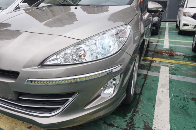 Used Peugeot 408 2013 2.0L Automatic Comfort Edition Left Front Headlight