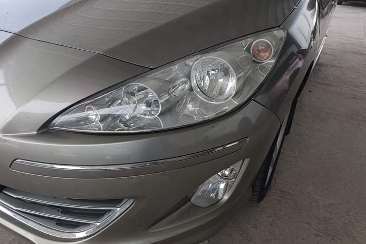 Used Peugeot 408 2013 2.0L Automatic Luxury Edition Left Front Headlight