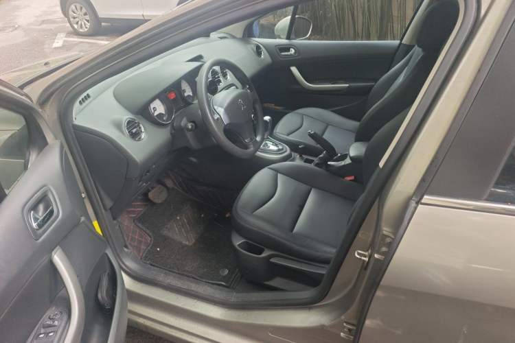 Used Peugeot 408 2013 2.0L Automatic Comfort Edition Left Front Seat