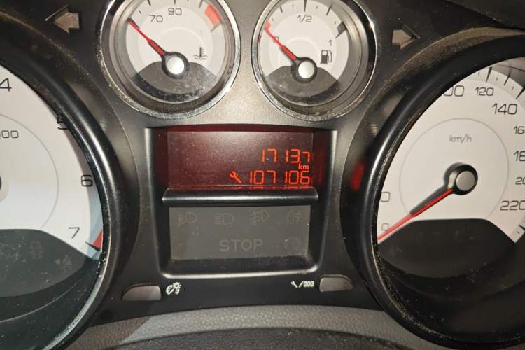 Used Peugeot 408 2013 2.0L Automatic Comfort Edition Odometer Close Up