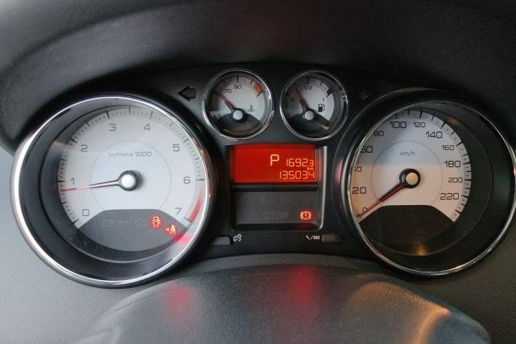 Used Peugeot 408 2013 2.0L Automatic Comfort Edition Odometer Close Up