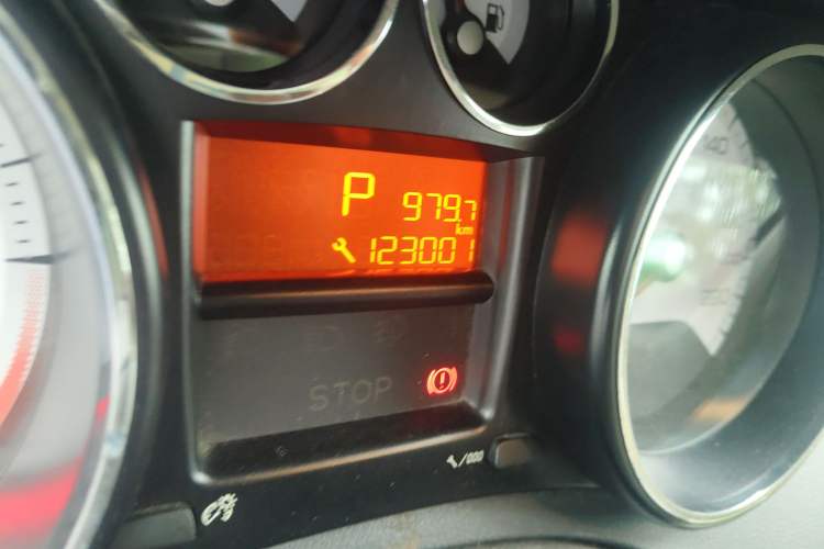 Used Peugeot 408 2013 2.0L Automatic Comfort Edition Odometer Close Up